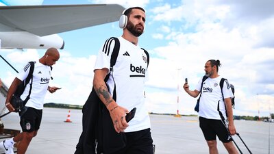 Beşiktaş, Shakhtar maçı için Polonya'ya gitti!
