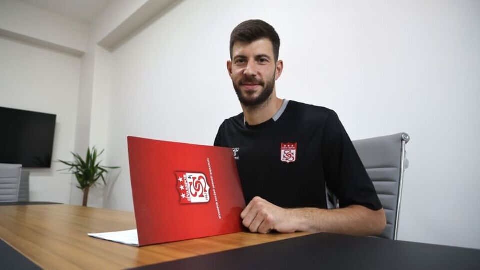 Sivasspor'dan kaleye takviye!