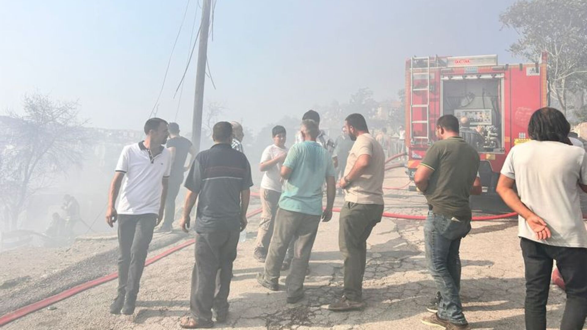 Ankara'nın Memak İlçesinde Çıkan Yangında 8 Gecekondu Küle Döndü: İşte Detaylar
