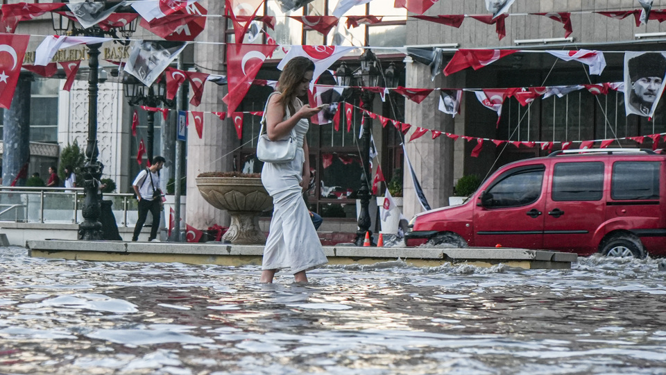 Yağmur, sıcak hava ve toz taşınımı uyarıları