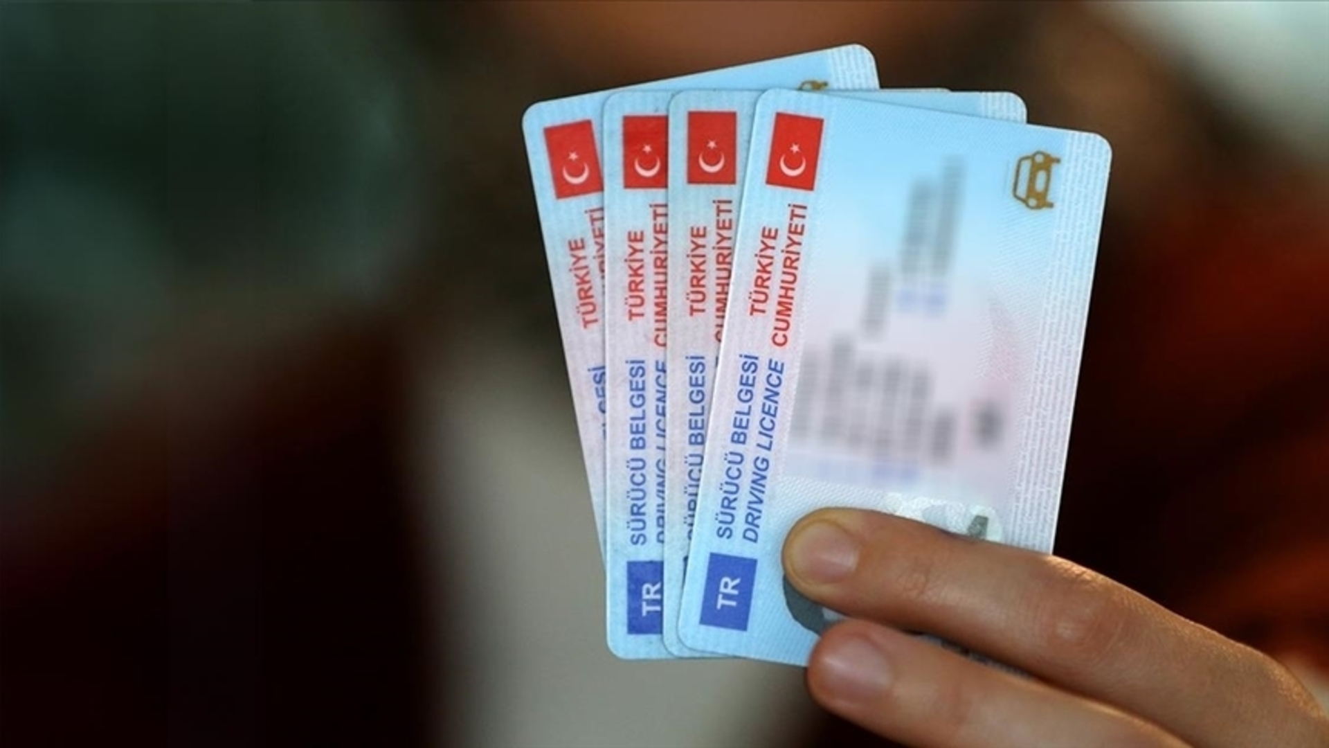 Eski Tip Ehliyetler İçin Son Gün! 2 Milyon Sürücü Ehliyetsiz Kalabilir