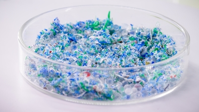 Her gün on binlerce mikroplastik parçacığı soluyoruz