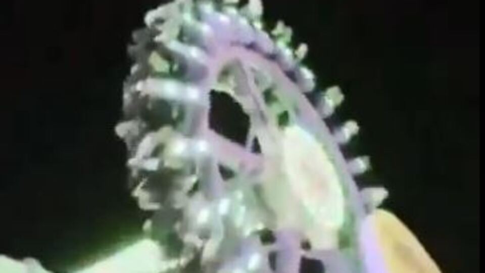 Lunaparktaki eğlence aracı yere böyle çakıldı!