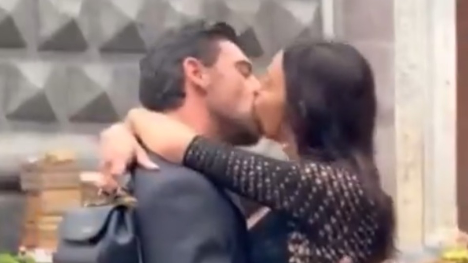 Göründüğü gibi değil