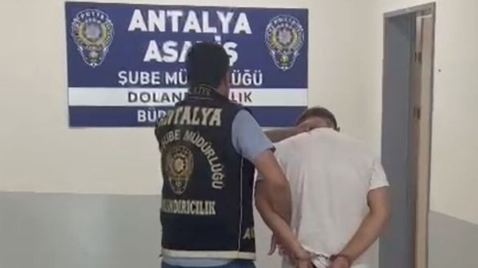 MİT görevlisi kılığında yakalandı!