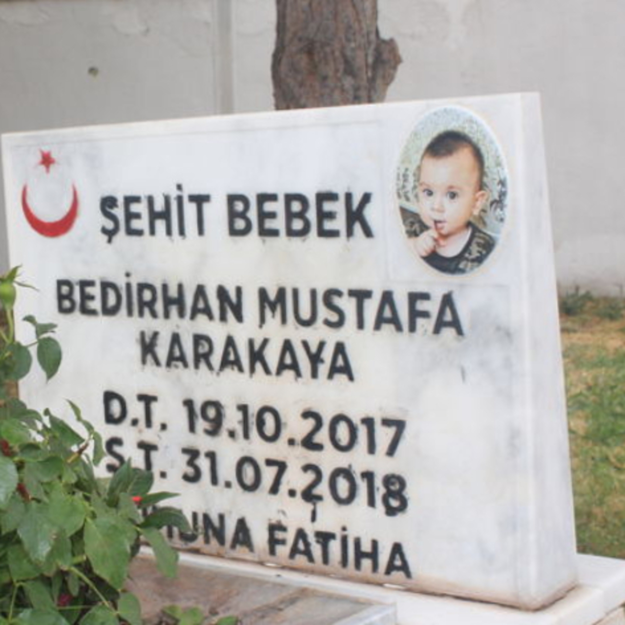Şehit Bedirhan bebek ile annesi anıldı