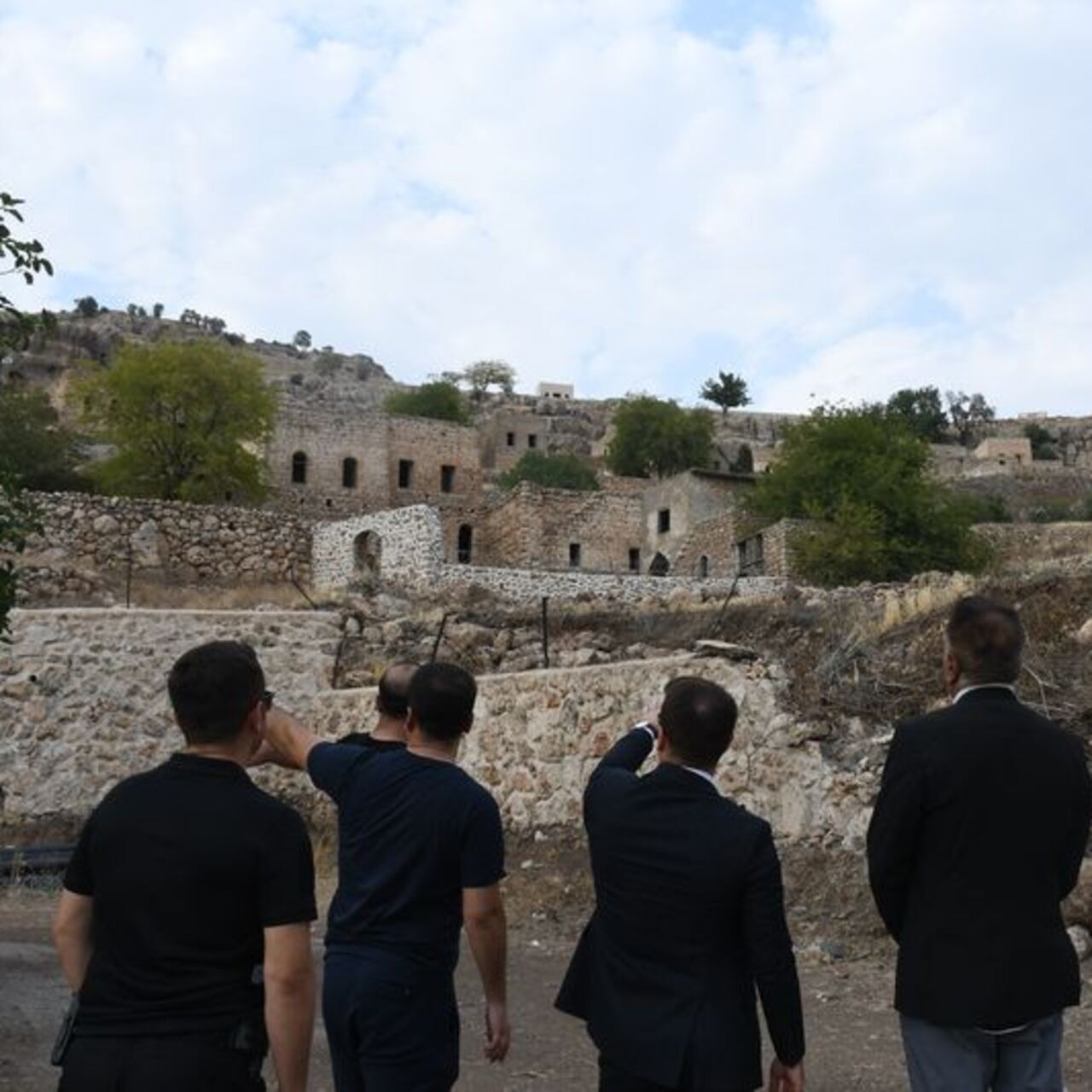 Şırnak'ta Mağara Köyü için çalışma başlatıldı