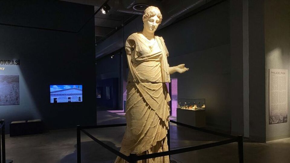 Boyu neredeyse 3 metre... O döneme ait tek!