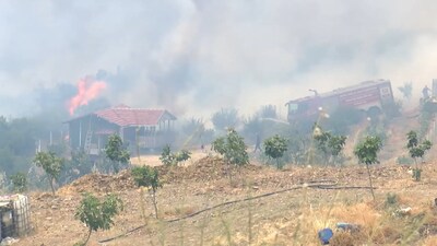 Alevler bağ evini sardı! İtfaiyenin inanılmaz mücadelesi kamerada!