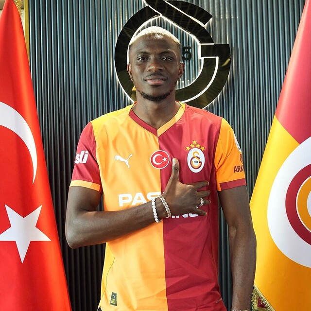 Osimhen bonservisiyle birlikte ilk 3'te!