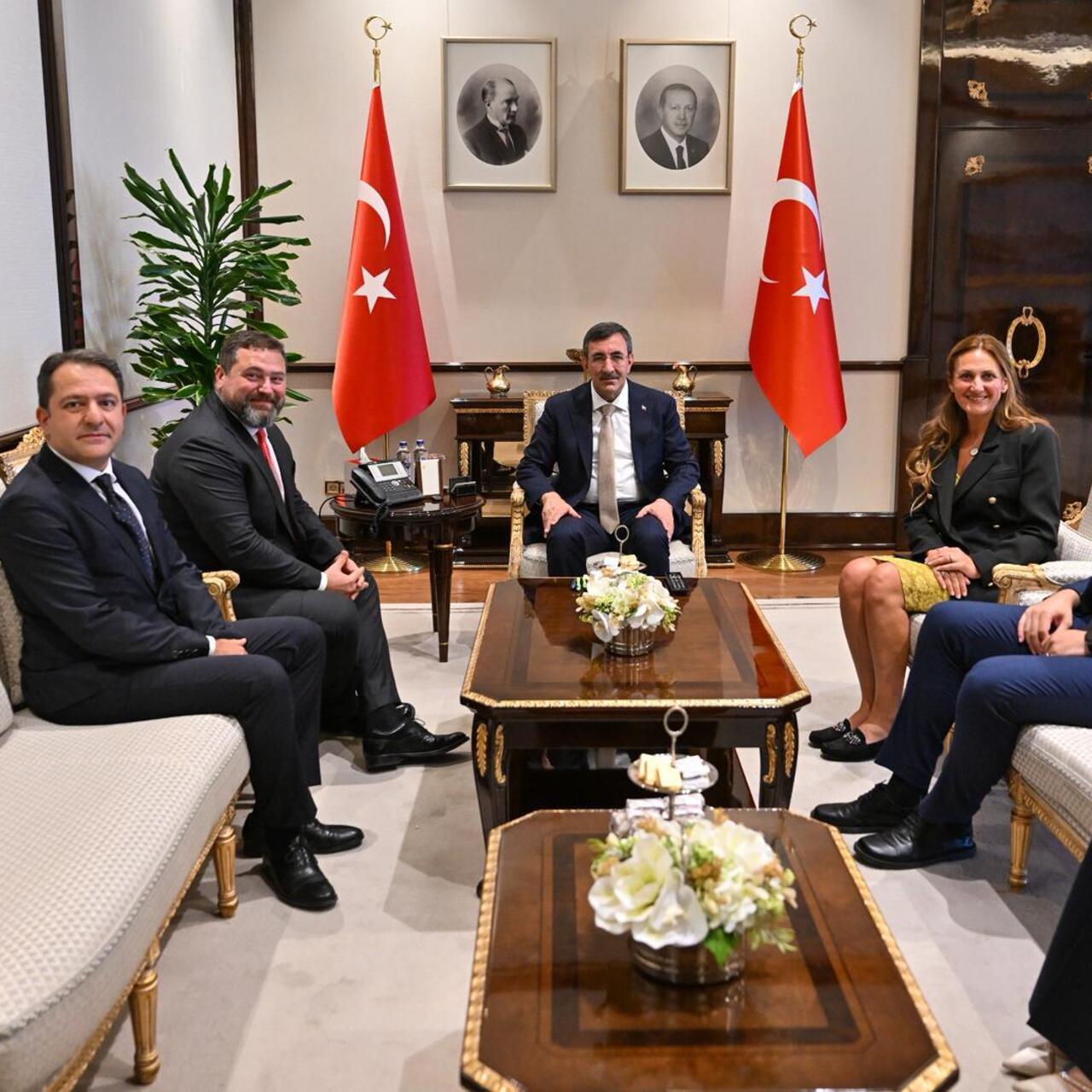 Cevdet Yılmaz, Kaspi.kz CEO’su Lomtadze'yi kabul etti