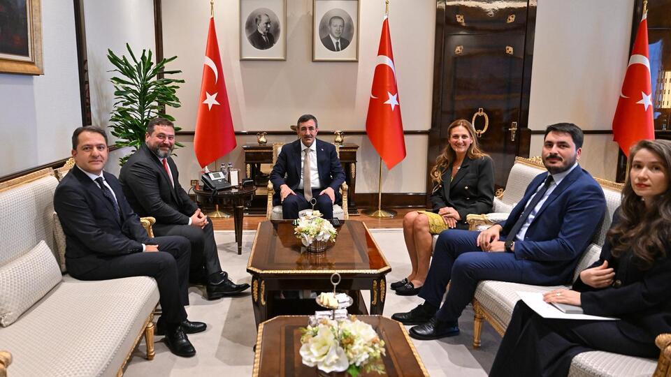 Cevdet Yılmaz, Kaspi.kz CEO'su Lomtadze'yi kabul etti