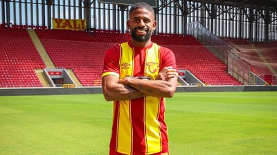 Sambacı sağ bek Göztepe'de!