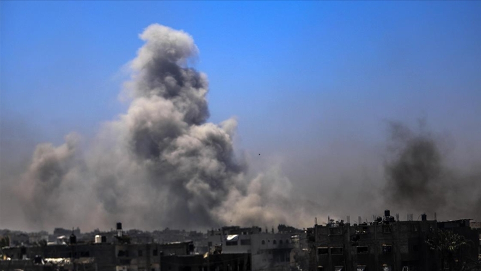 İsrail, Gazze'de yardım dağıtım noktasına saldırdı: 12 ölü