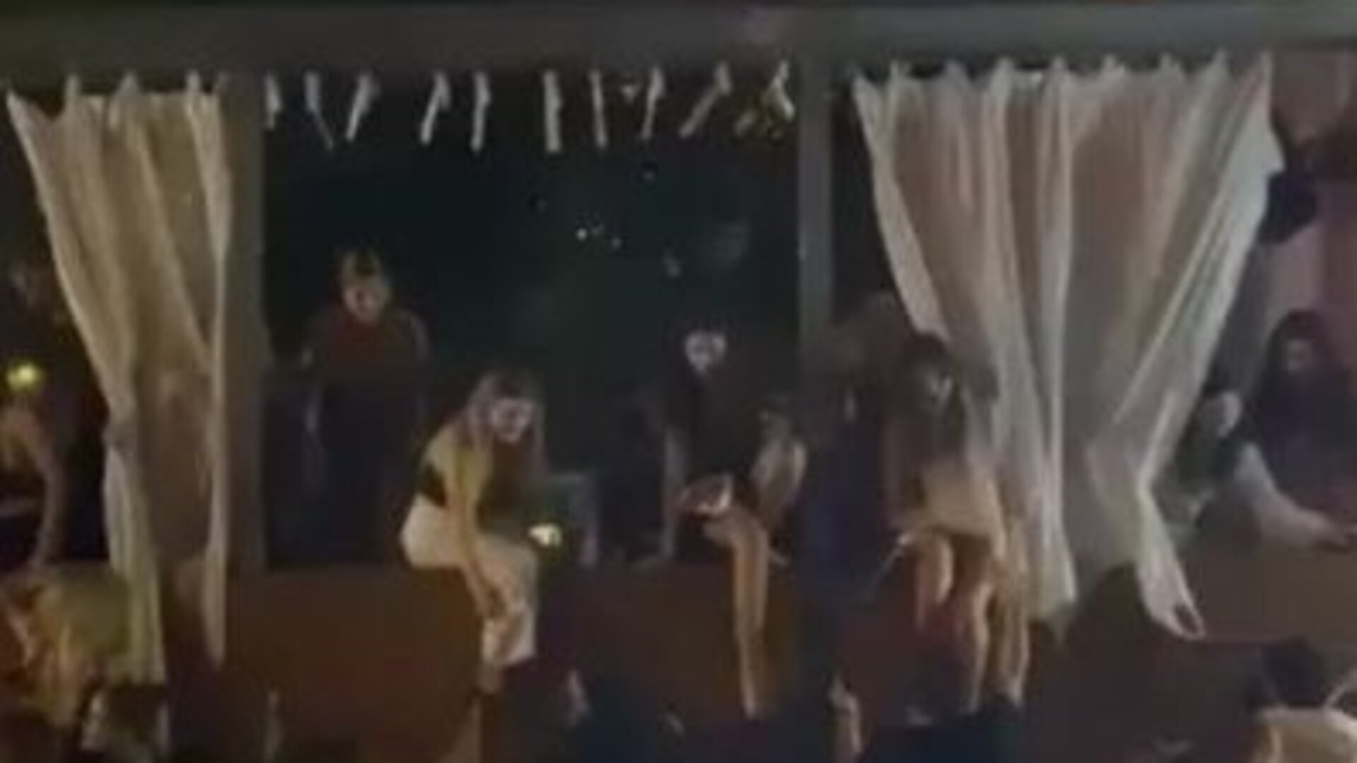 Çeşme'de Gece Kulübünde Silahlı Arbede: 7 Kişi Yaralandı!