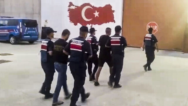 Mersin'de ormanı yakan 2 kişi tutuklandı