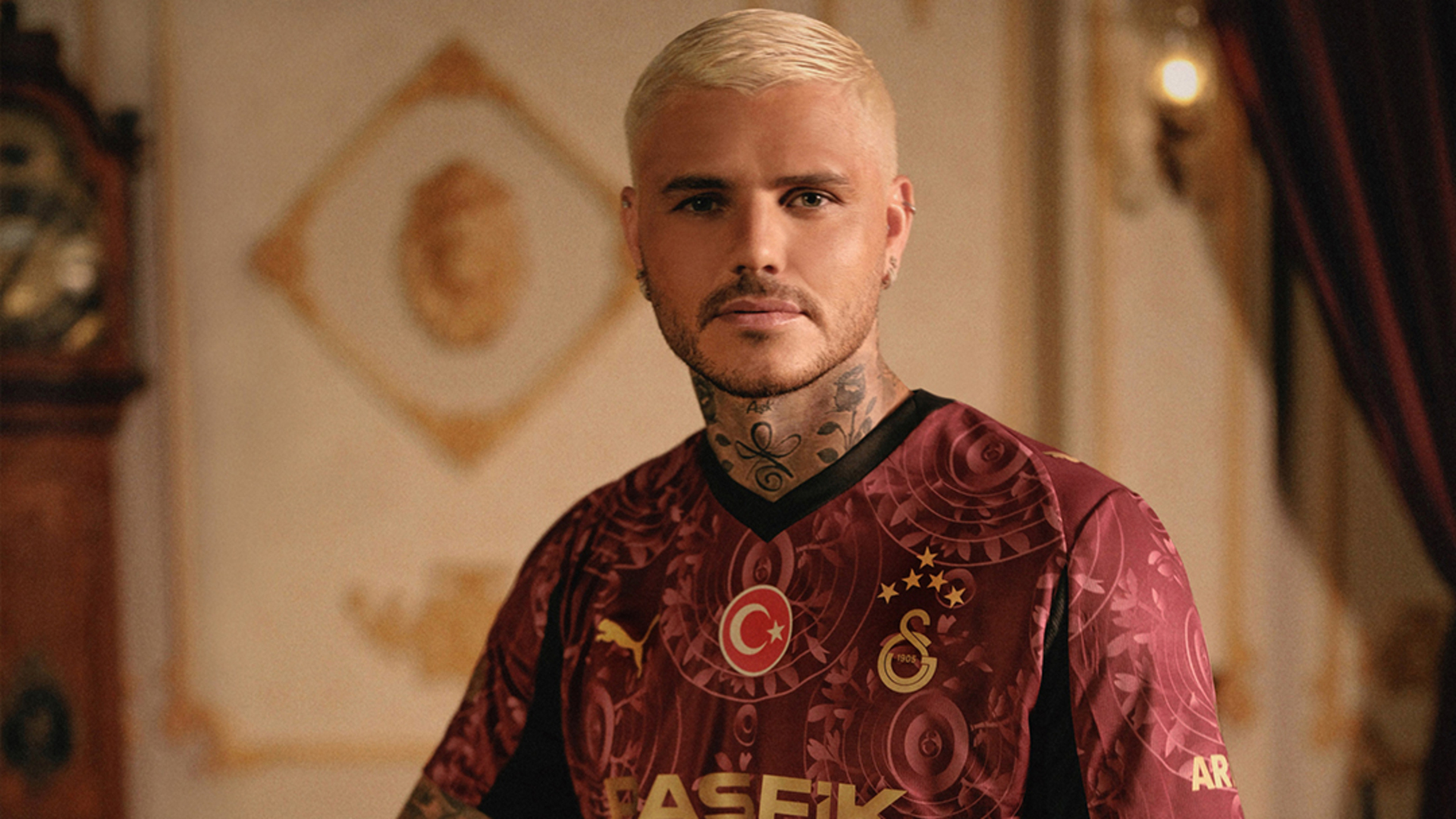 Galatasaray'ın Yeni Alternatif Forması Göz Kamaştırıyor: Galatasaray Lisesi Detayı Büyüledi!