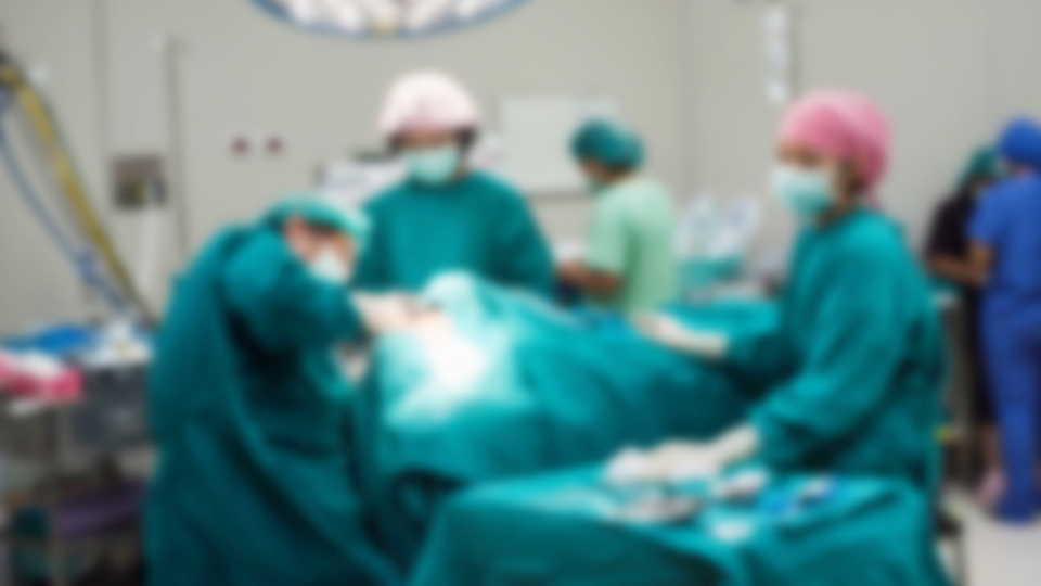 Doğuştan olmayan vajinası karın zarından yapıldı