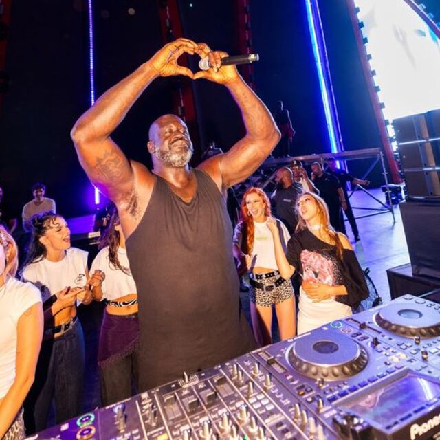 Shaq, İstanbul'da sahne aldı