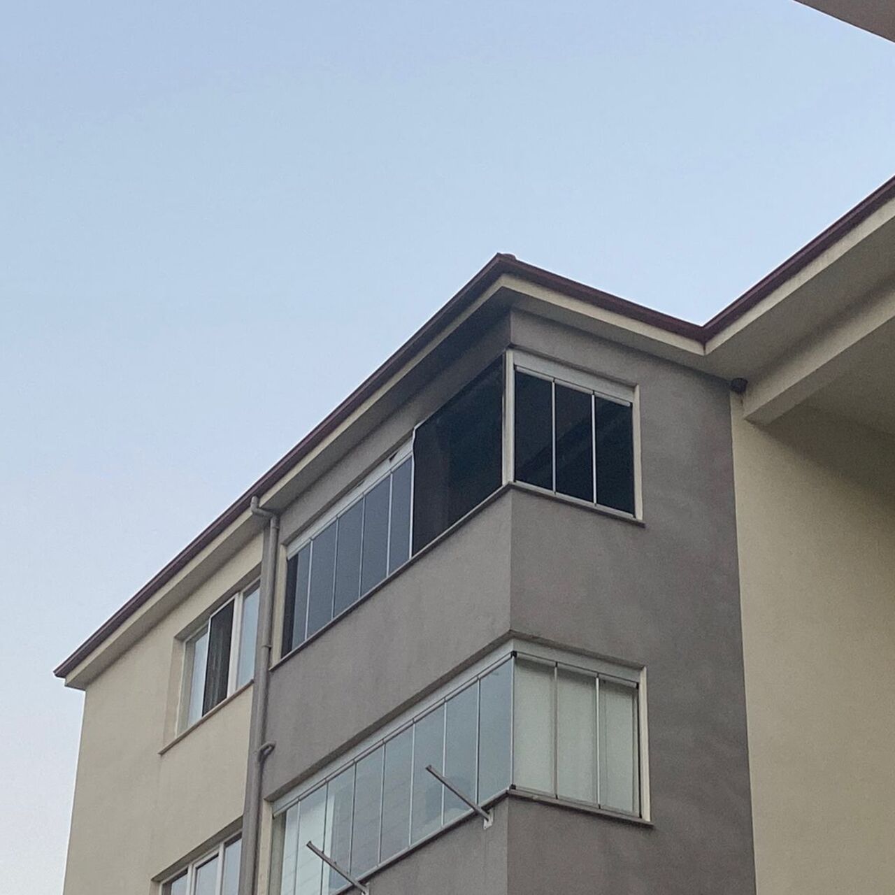 Cezaevinden çıkıp evi yaktı iddiası!