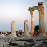 Bakan Ersoy duyurdu: Turizmde yeni rekor