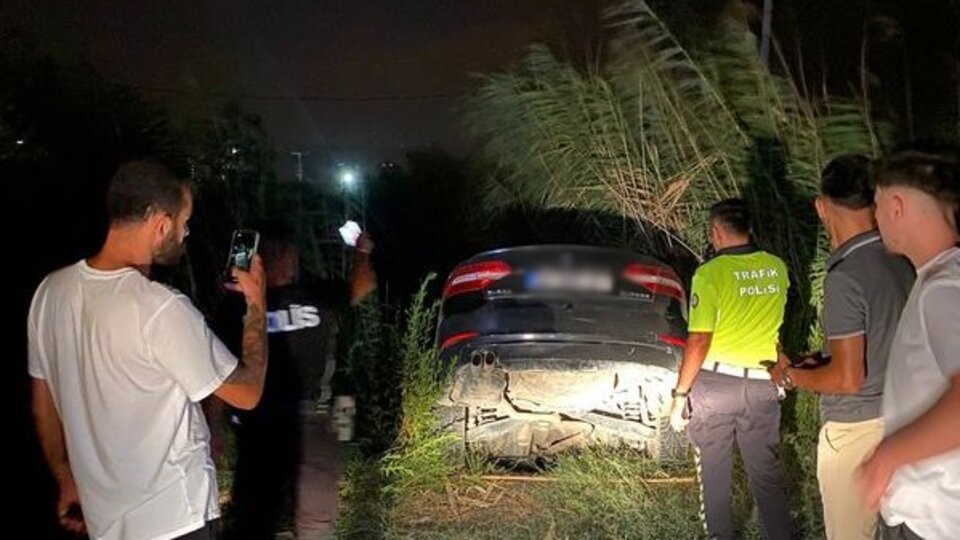 Drift yaptı, bıçakla tehdit etti