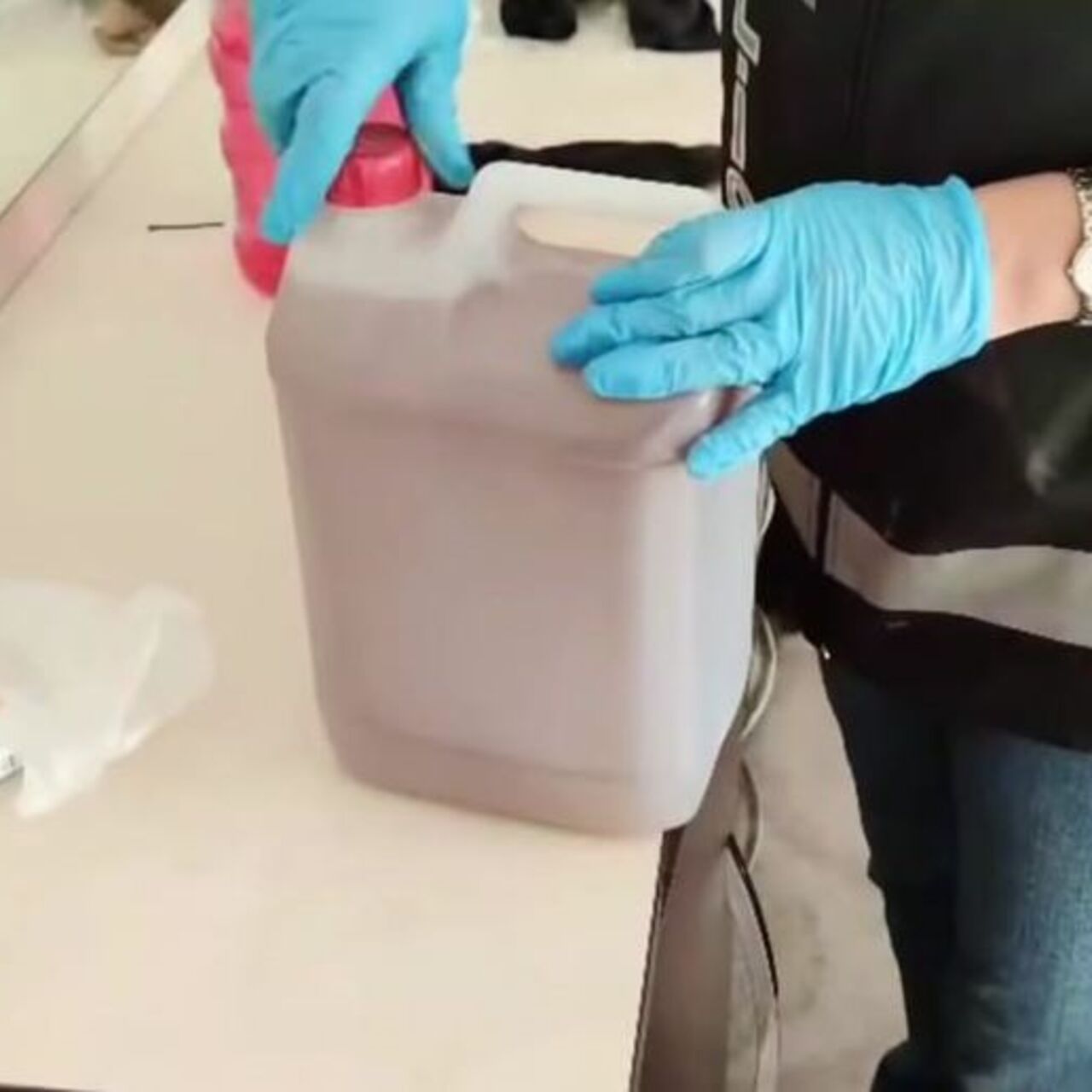 "Tehlikeli Zehirlenme" Tehdidine Karşı Operasyon: 121 Gözaltı