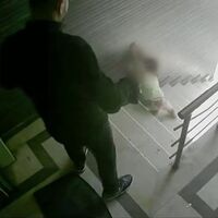 Küçük kızına tekme atan baba hakkında iddianame!