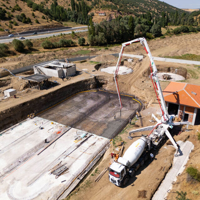 Akdağmadeni'nde atık su tesisi inşaatı sürüyor