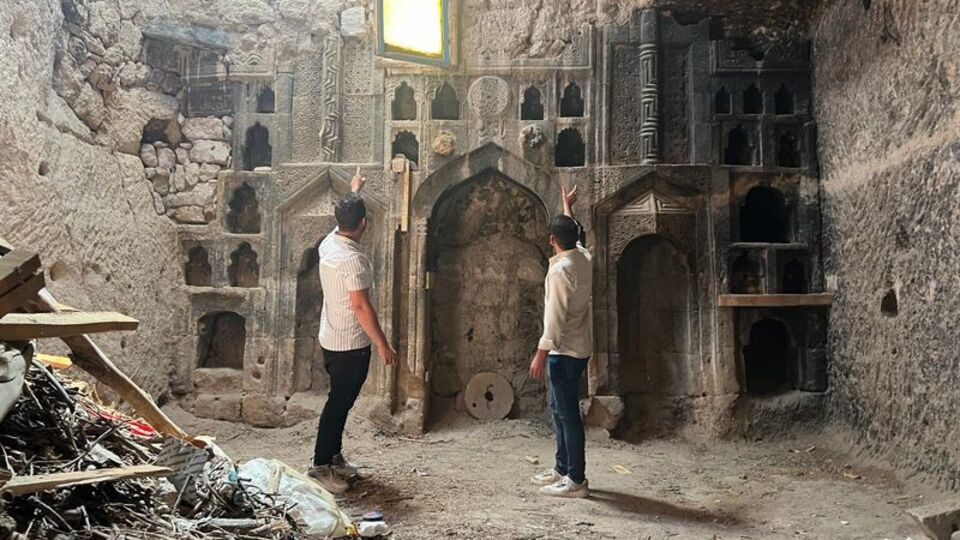 600 yıllık ibadethaneyi odunluk olarak kullanmışlar