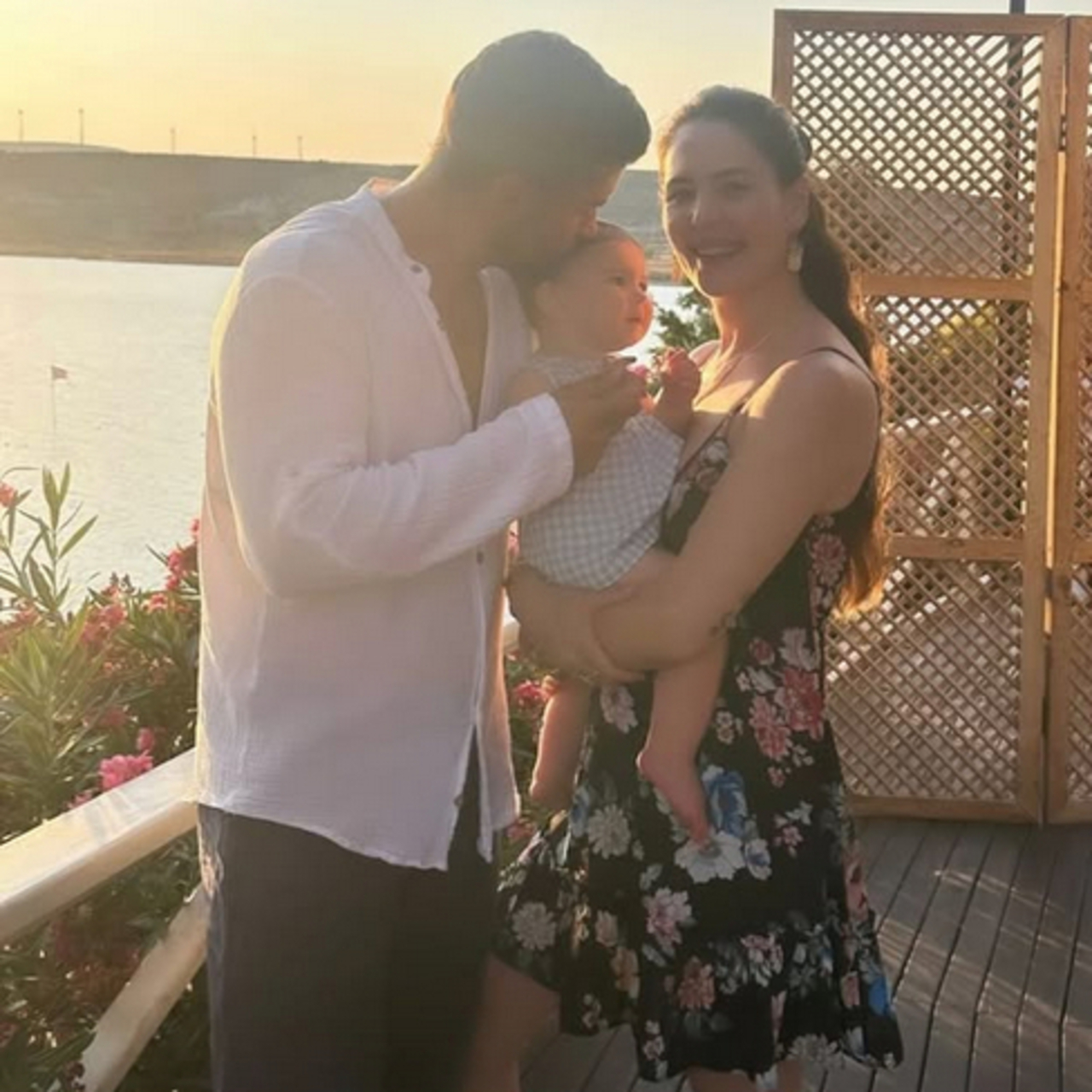 'Boşanma' iddiasına fotoğraflı yanıt