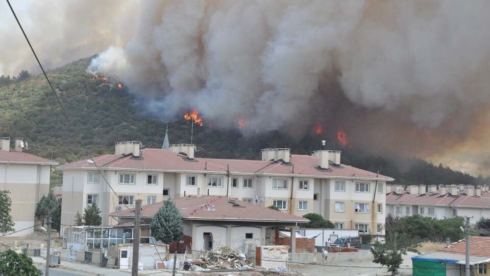 Yağmur yetişti, kontrol altına alındı!