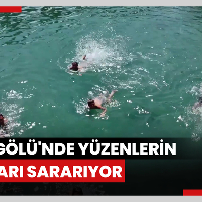 Van Gölünde uzun süre yüzen çocukların saçları mineralli suyun ve güneşin etkisiyle sararıyor