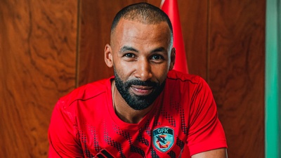 Nazım Sangare imzayı attı!