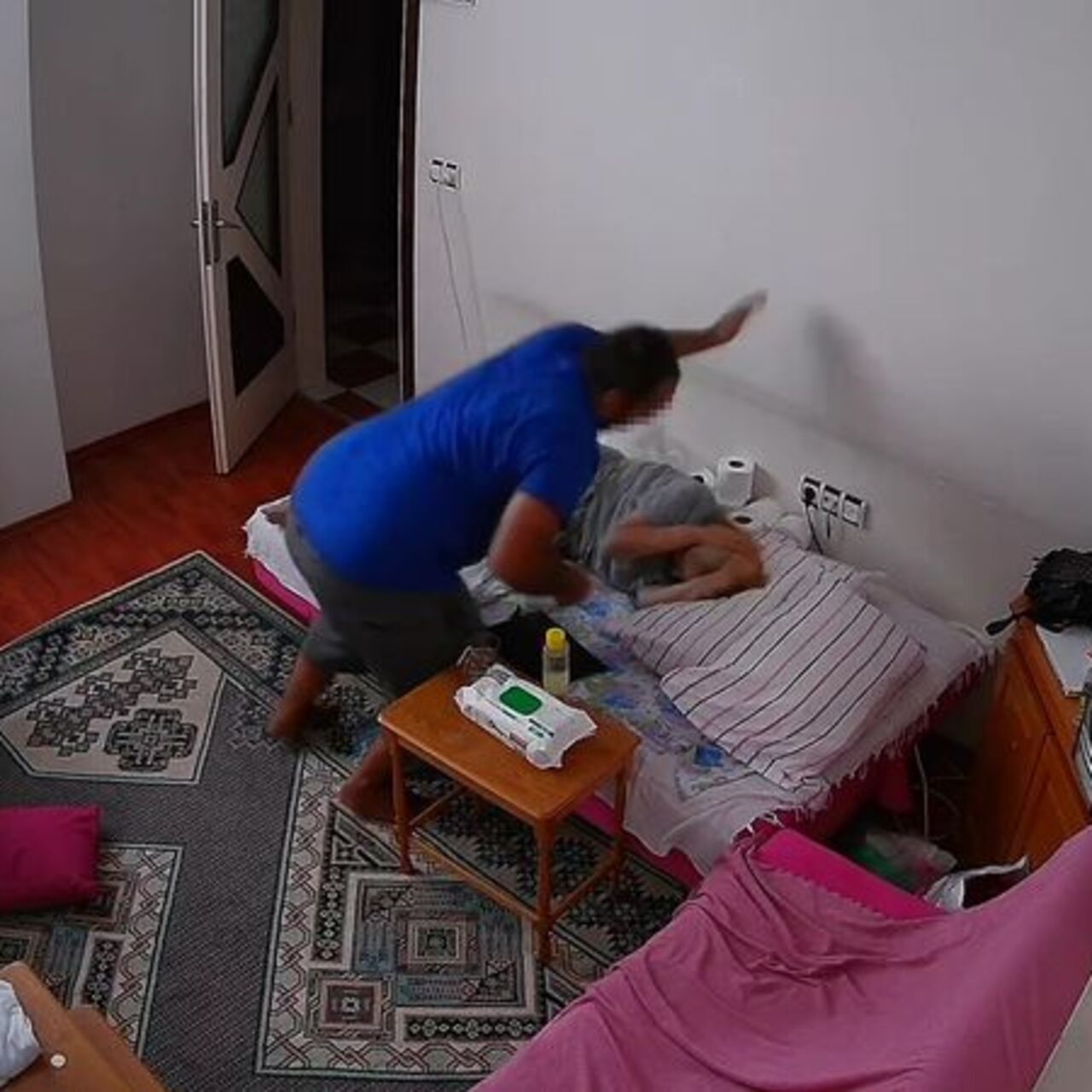Şizofreni hastası doktordan vahşet!