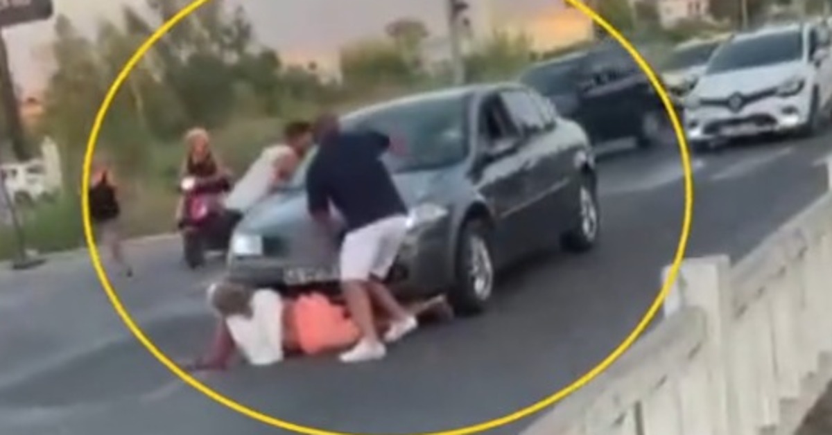 TURIST KADINA EZMEYE ÇAYAYTI!