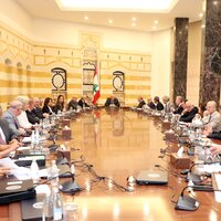 Lübnan'dan kritik karar: Silahlar toplanacak