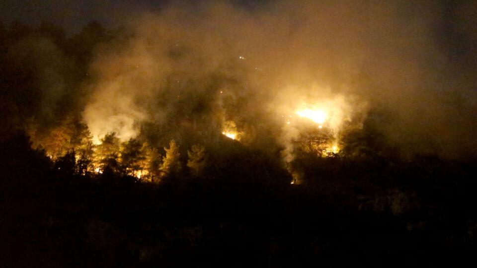 Karabük'te alevler yeniden yükseldi