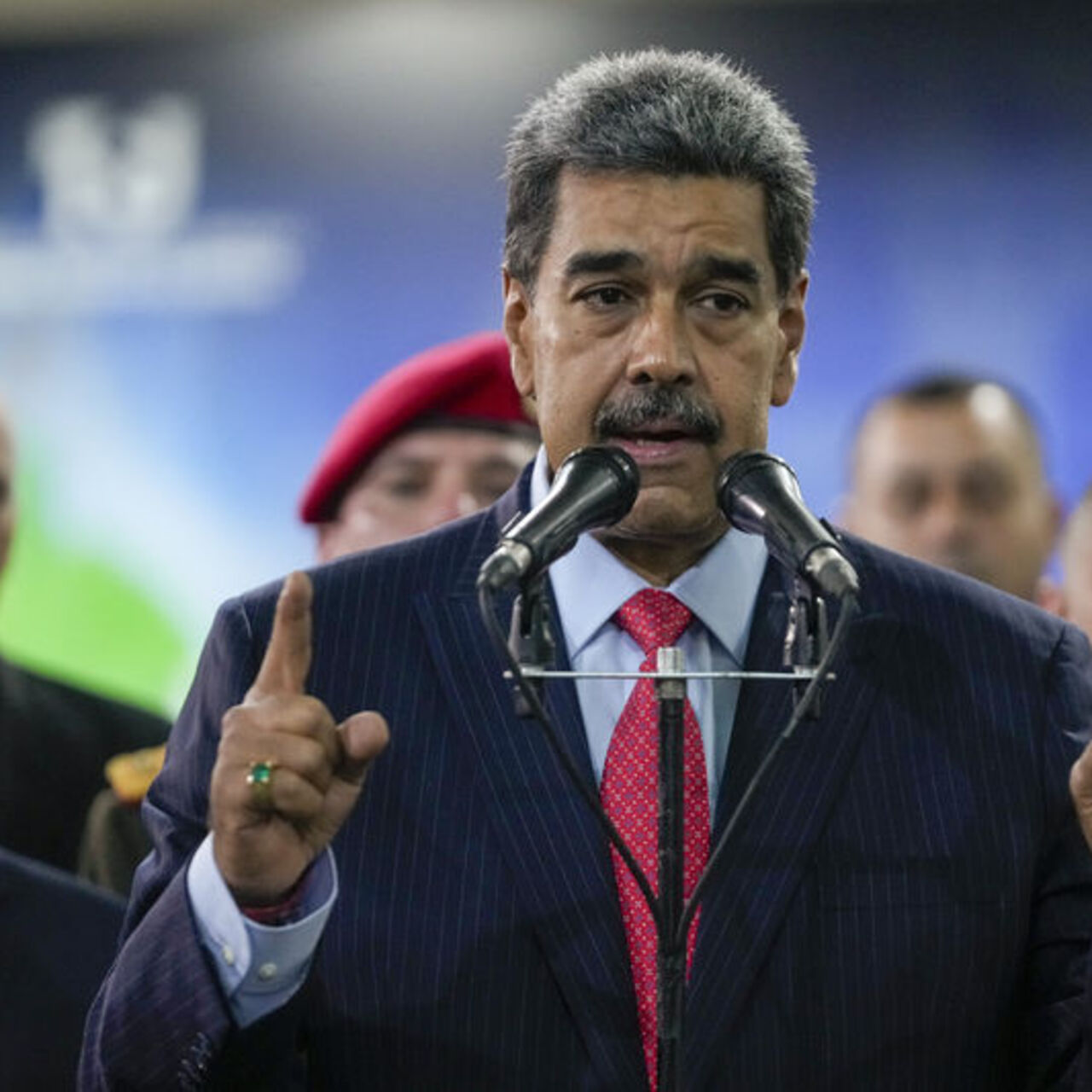 ABD Maduro için 50 milyon dolar ödül koydu