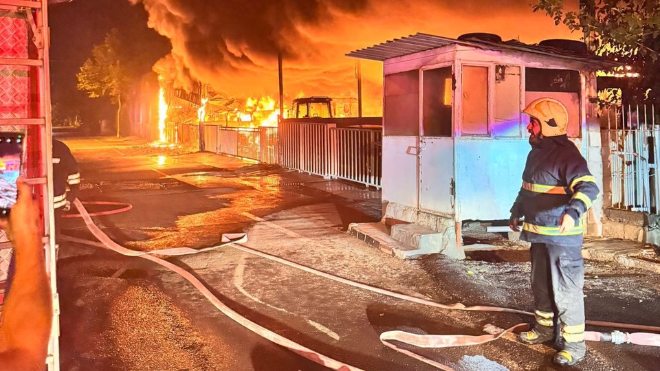 Traktörcüler sitesi küle döndü!