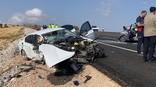 Katliam gibi kaza! 4 can kaybı var!