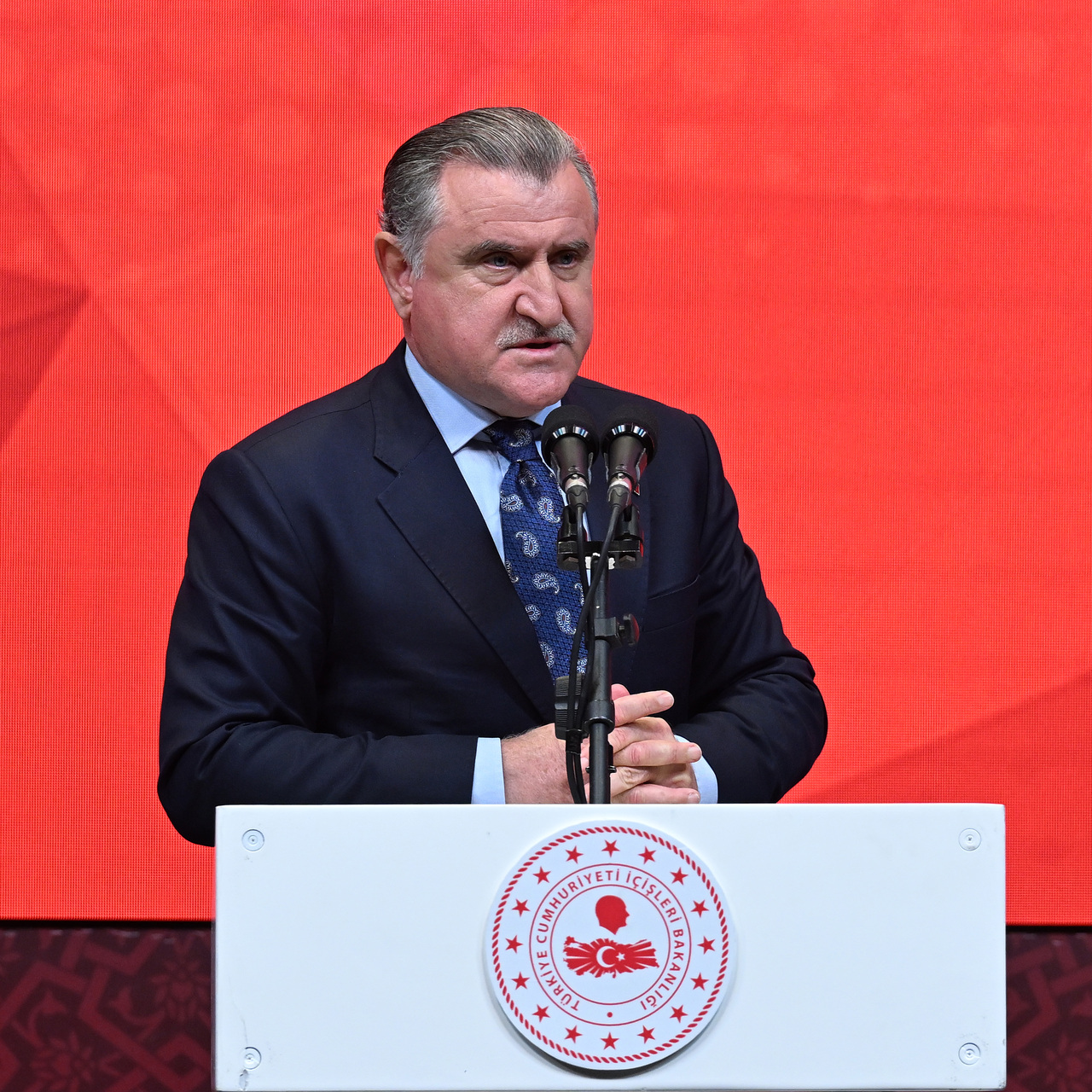 Bakan Bak'tan yeni sezon için paylaşım!