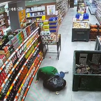 Zincir marketlerdeki çalışma koşullarının fiziksel ve psikolojik yıpranmaya yol açtığı uyarısı!