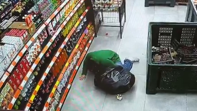 Zincir marketlerdeki çalışma koşullarının fiziksel ve psikolojik yıpranmaya yol açtığı uyarısı!