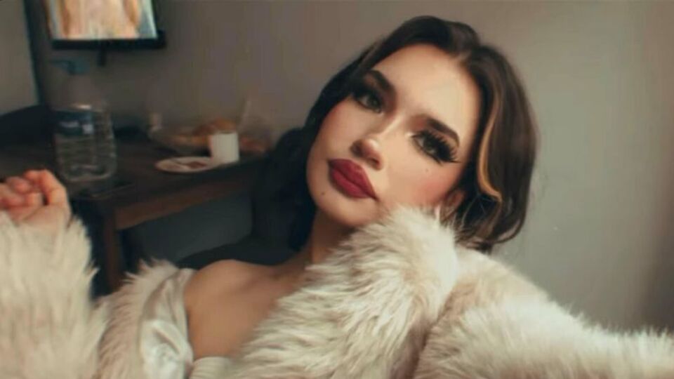 Anne ve babası için uzaklaştırma kararı aldırmış