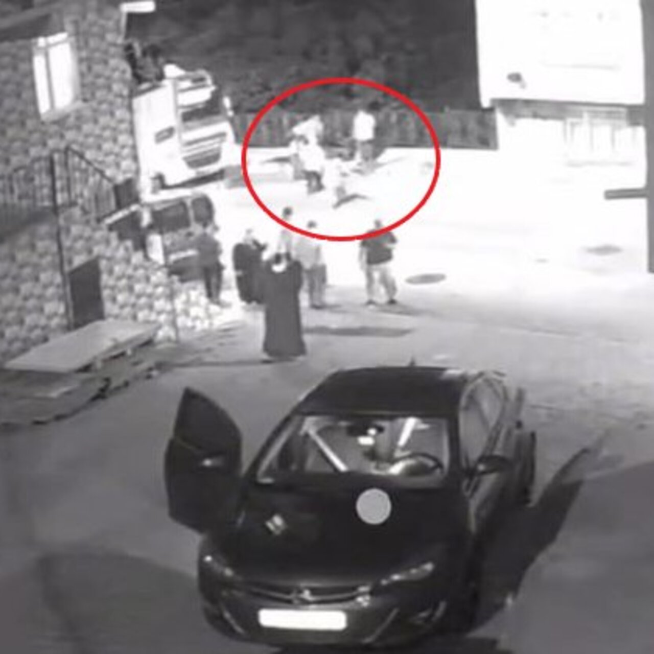 Bisikletiyle kaldırıma çarpan çocuk ağır yaralandı