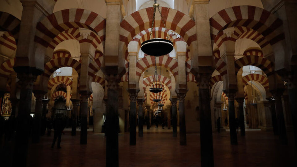 Kurtuba Cami-Katedrali'nde yangın