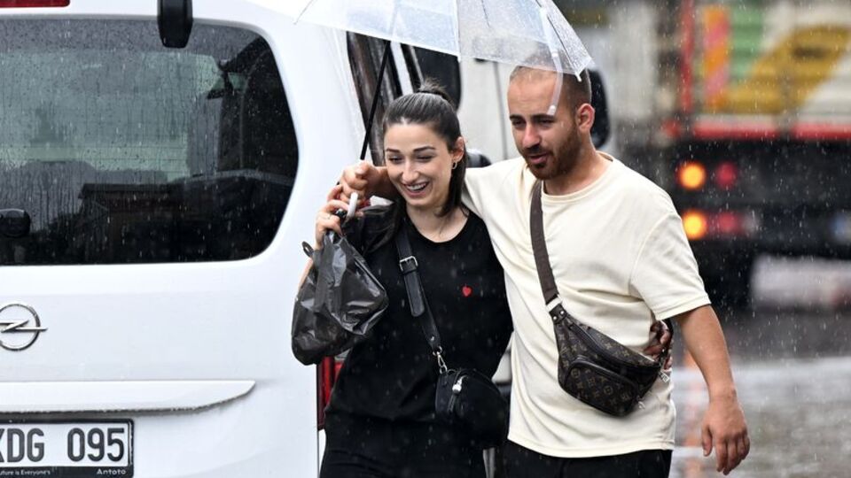 Sağanak yağmur ve fırtına uyarısı