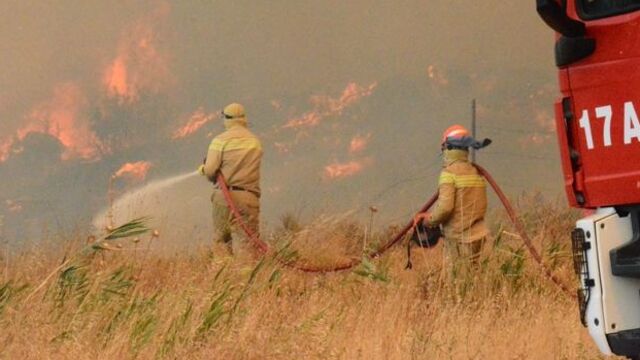 Uzat elini ateşe...