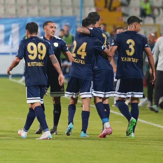 Erzurumspor Sivasspor'u devirdi!